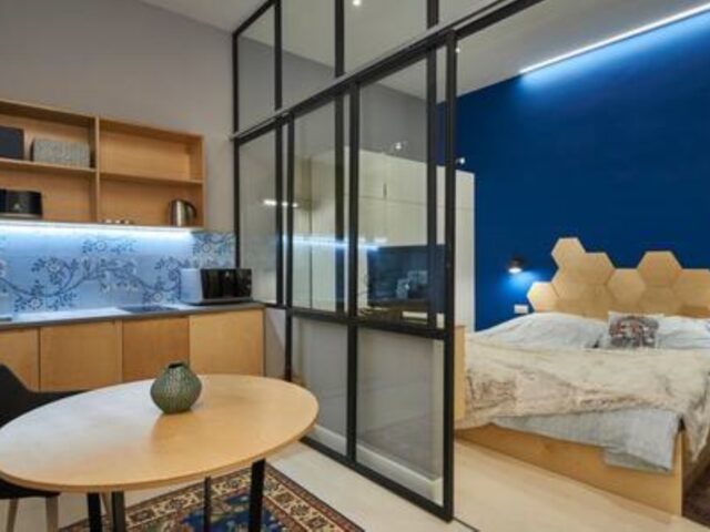 140 m2 unique design flat with 3 bathrooms