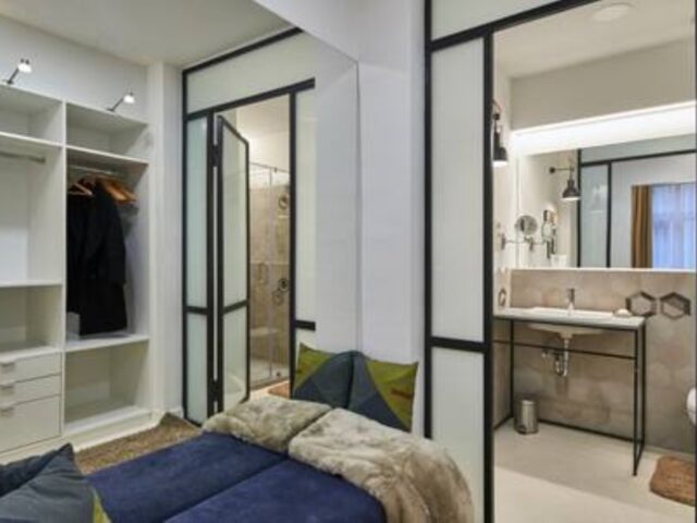 140 m2 unique design flat with 3 bathrooms