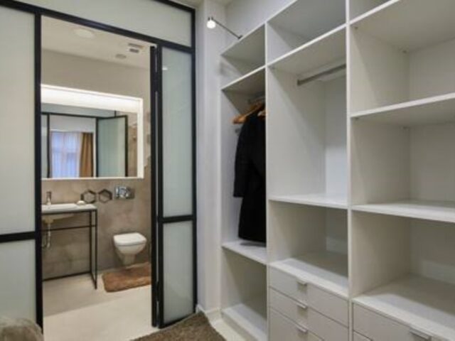 140 m2 unique design flat with 3 bathrooms