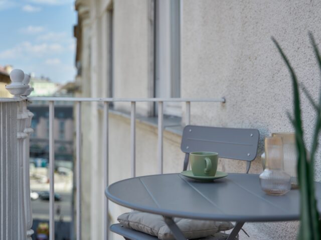 Amazing design flat in Dohány street with balcony