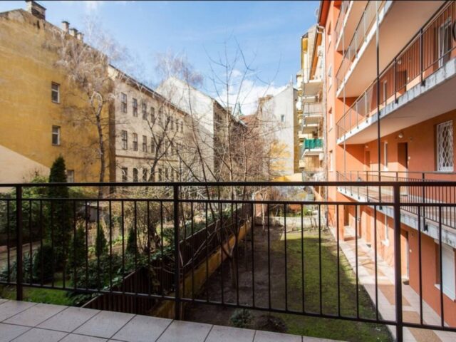 One bedroom modern apartment