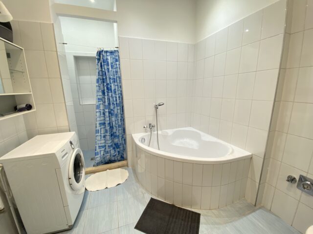 2 Bedrooms Central Market Hall apartment