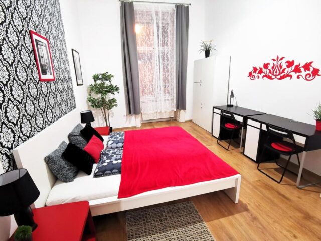 2 Bedrooms Central Market Hall apartment