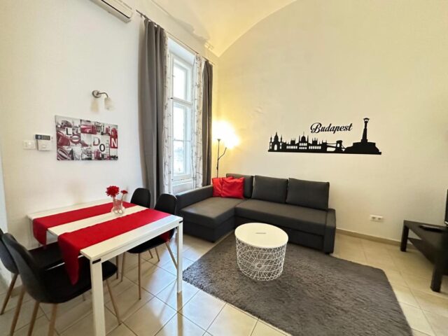 2 Bedrooms Central Market Hall apartment