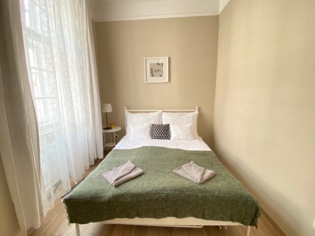 ORANGEHOMES One Bedroom Comfy Apartment