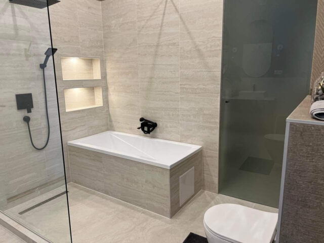 ORANGEHOMES Panthera Luxury Apartment