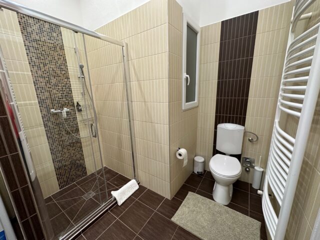 ORANGEHOMES Peaceful apartment next to Central Market Hall