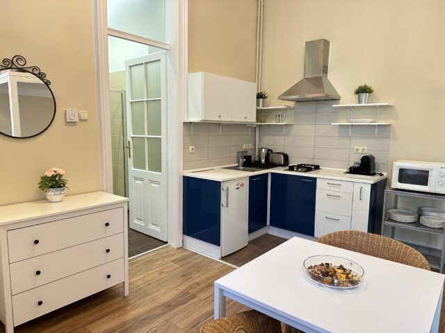 ORANGEHOMES Peaceful apartment next to Central Market Hall