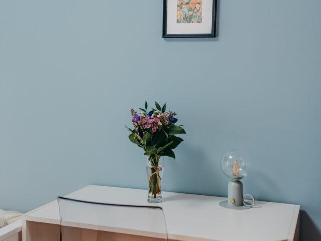 OrangeHomes One bedroom art apartment