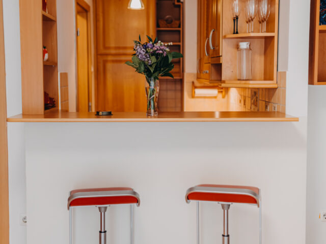 OrangeHomes One bedroom art apartment