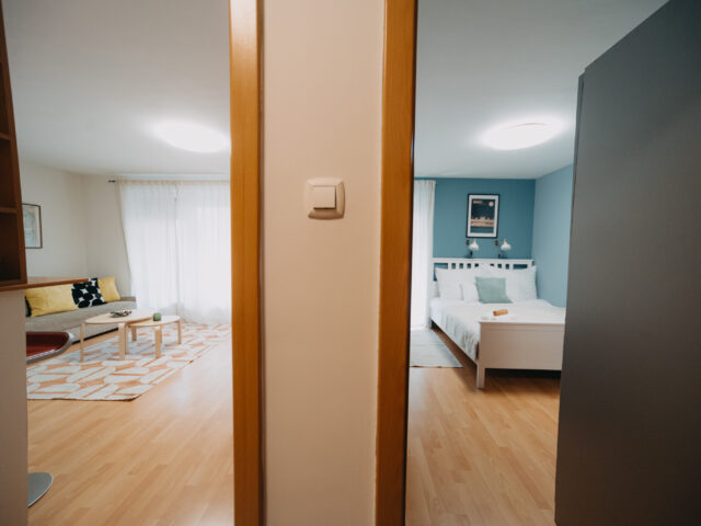 OrangeHomes One bedroom art apartment