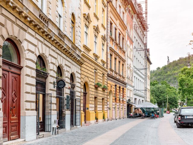OrangeHomes Luxury apartment next to Gellért Hill