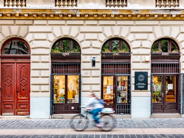 OrangeHomes Luxury apartment next to Gellért Hill