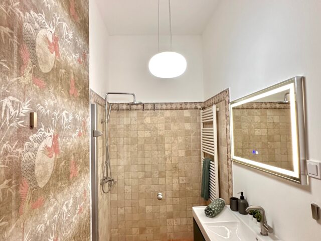 ORANGEHOMES Urban elegance apartment