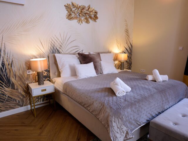 ORANGEHOMES Urban elegance apartment