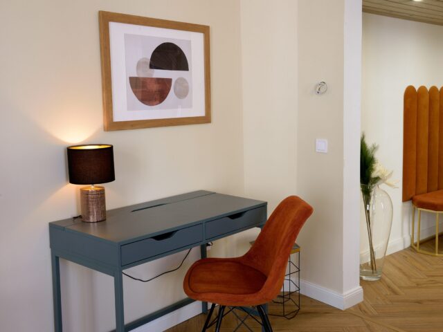 ORANGEHOMES Urban elegance apartment