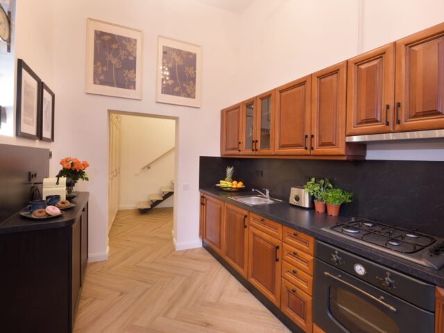 ORANGEHOMES Urban elegance apartment