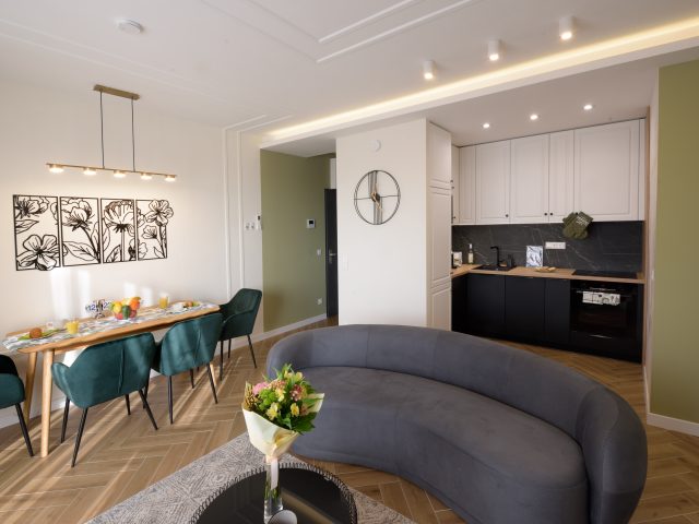 OrangeHomes Sunny Apartment with large terrace