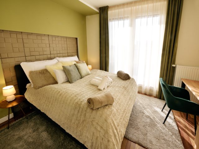 OrangeHomes Sunny Apartment with large terrace