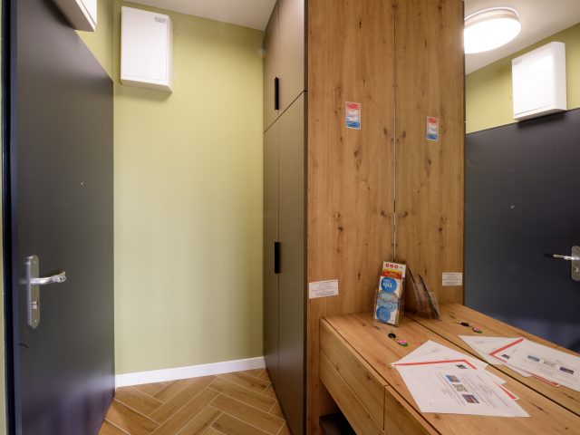 OrangeHomes Sunny Apartment with large terrace