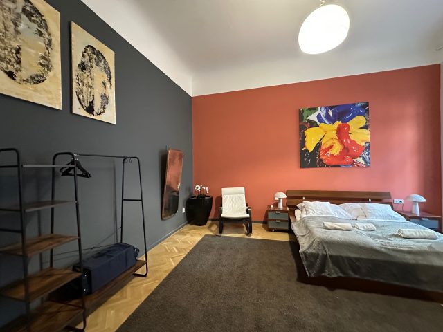 OrangeHomes Pop 36 | 2 bedroom Ap. near Parliament