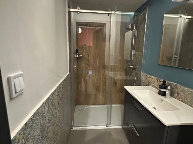 OrangeHomes Pop 36 | 2 bedroom Ap. near Parliament