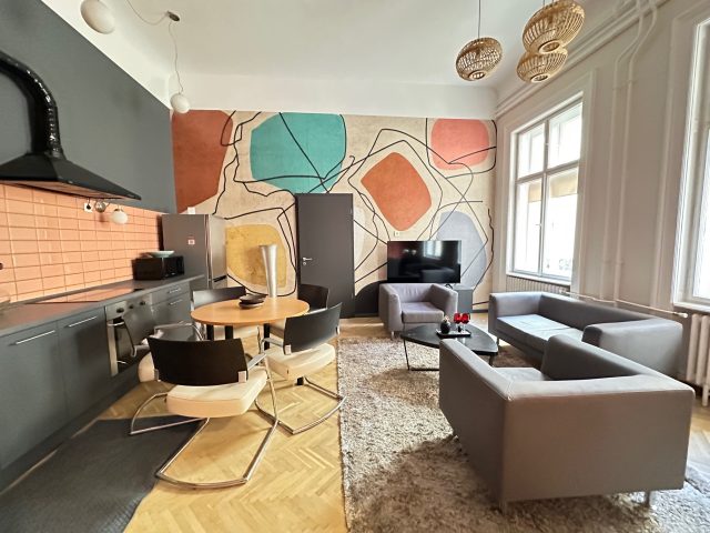 OrangeHomes Pop 36 | 2 bedroom Ap. near Parliament