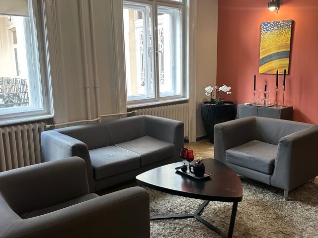 OrangeHomes Pop 36 | 2 bedroom Ap. near Parliament